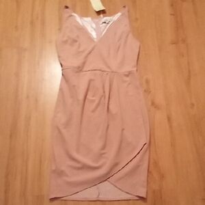Chic Pink Mini Dress with Flattering Fit